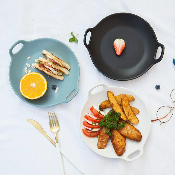 1 PC European Style Dinner Plates Matte Glazed Ceramic Round Dishes with Double Handles Steak Pasta Dessert Plates 3 Colors