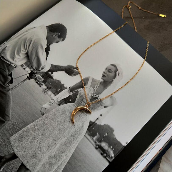 Hot Sale Silver Delicate Moon Pendant Necklace Women Curved Moon horn 925 Sterling Silver Moon Necklace Jewelry Birthday Gift