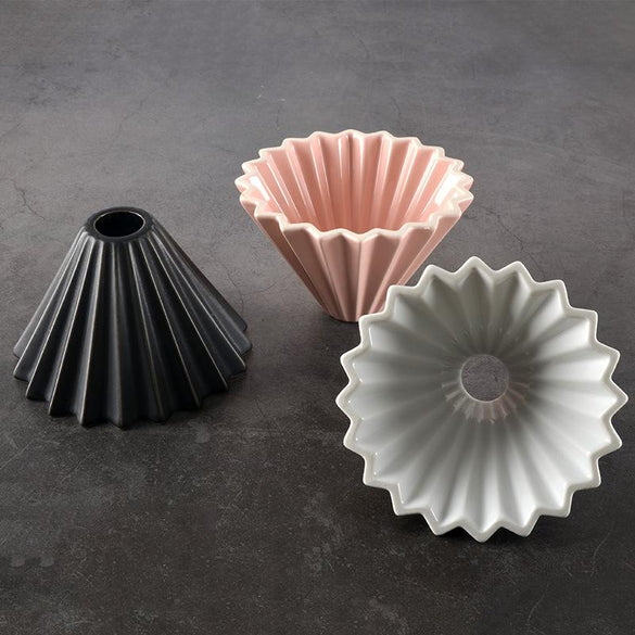 Ceramics Origami Style V60 Filter Cup Coffee Dripper Coffee Cup Pour Over Brewer for 1-2 Cups Filter Paper V60 Coffee Dripper
